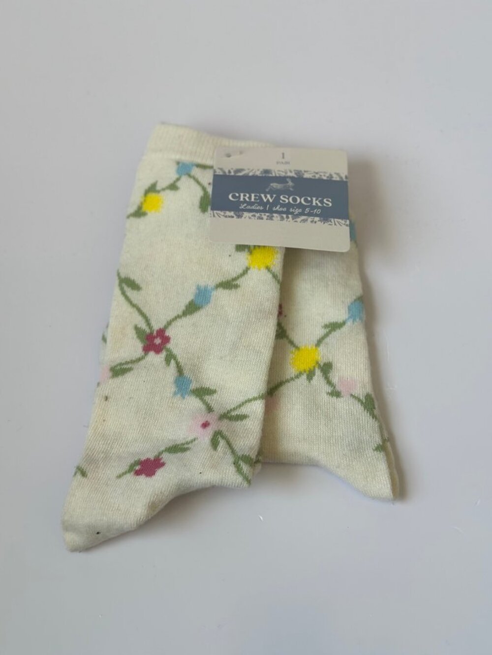 Ladies Floral Crew Socks Cream - Flower Vine Print, New With Tags, Shoe 5-10